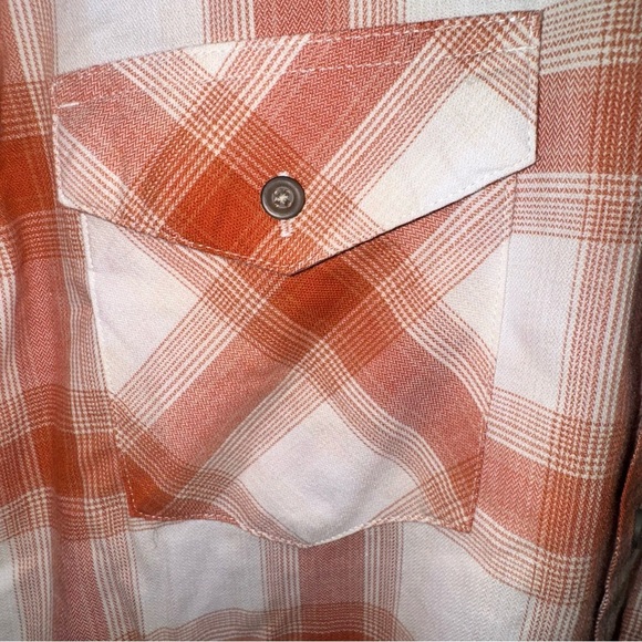 Wrangler® Men's Slim Fit Long Sleeve Woven Twill Shirt Size L, NWT - Picture 5 of 13